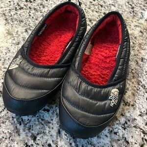 The North Face puffer slippers 8